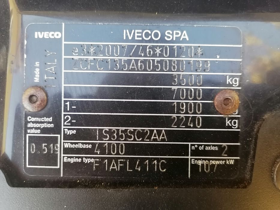 Vind afacere in domeniul transportului de marfa intern și internationa