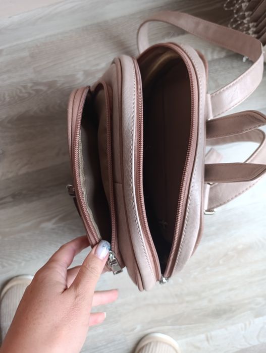 Раница в розово, еко кожа.