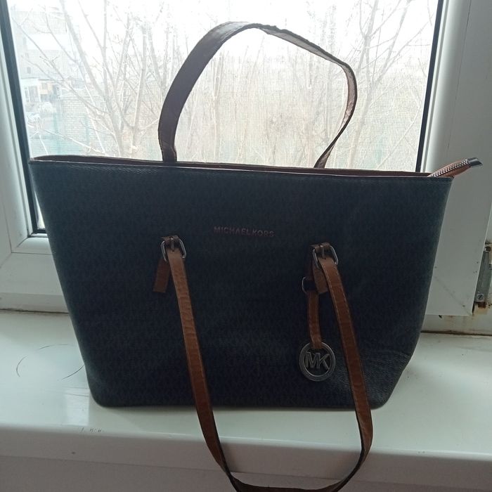 Буу сумкалар усталган