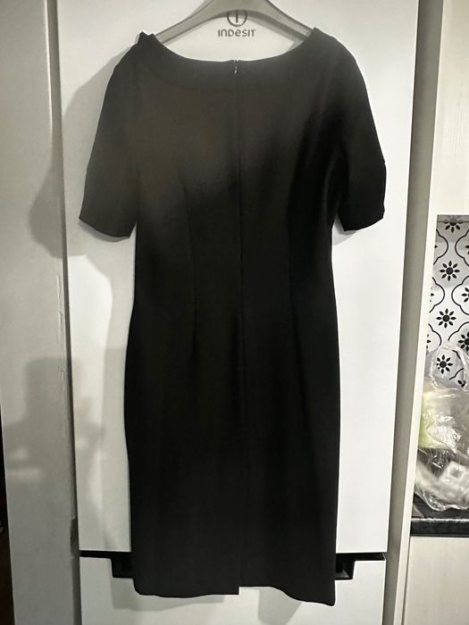 Продам классическое платье