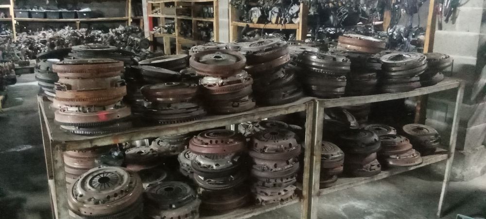 Мерседес 124 двигателя каробки.