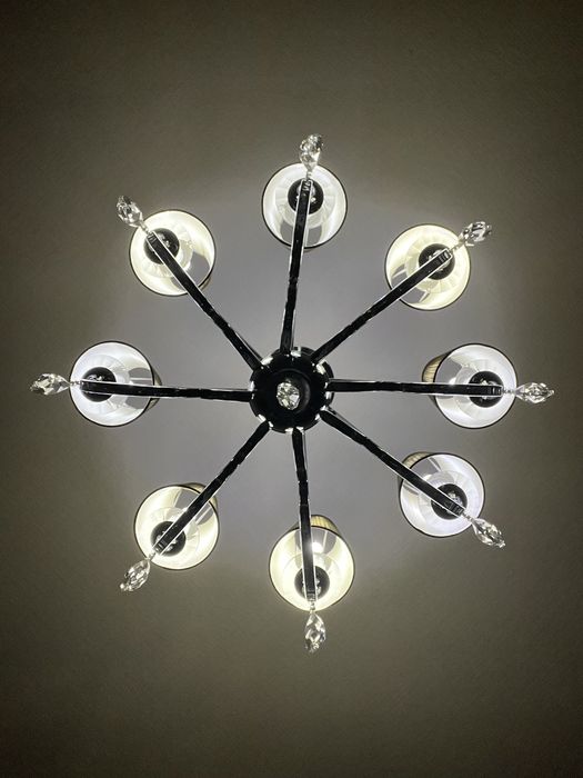 Стильная потолочная люстра с кристалами