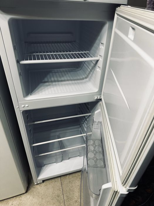 Холодильник и Морозилка всё работает