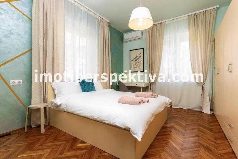 Продава се Тристаен апартамент в Пловдив, Център - 86 кв.м за 1541 €/кв.м - Снимка #2