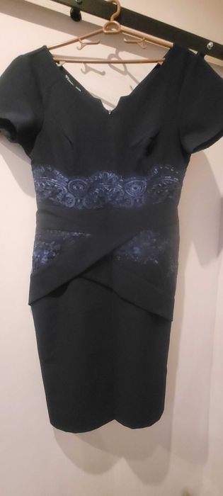 Тъмносиня официална рокля с дантела