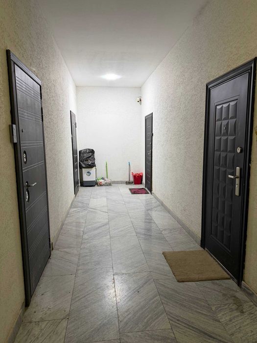 Новостройка Юнусабад 5 кв 2-хона Срочно Сотилади  Кирпичный