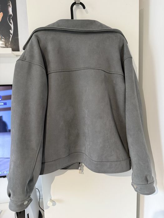 Jacheta gri.