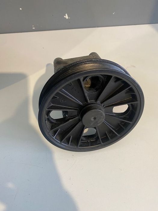 Pompa servodirectie 110 bar VOLVO S60 V70 XC70 S80 30741789