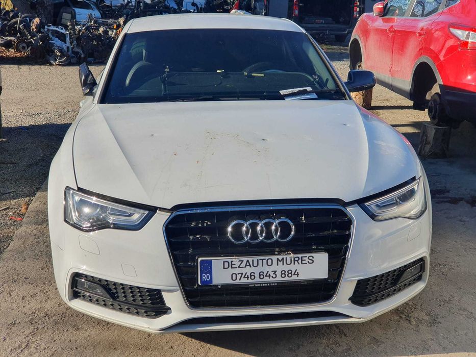 Dezmembrez Audi A5 S Line 2.0TDI 2013