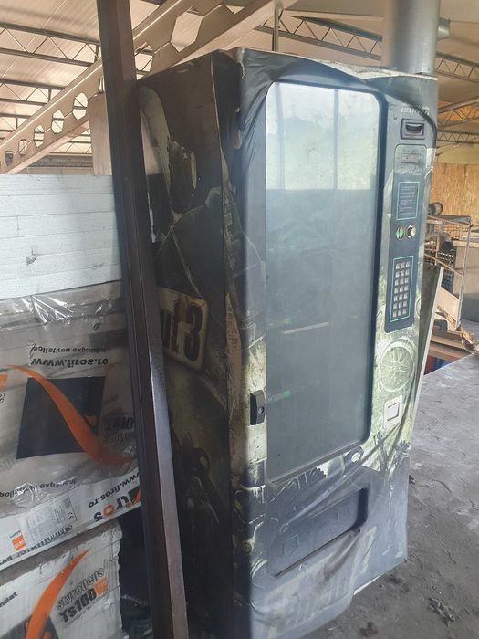 Automat distribuire / vending machine pentru mancare second hand nefunctional