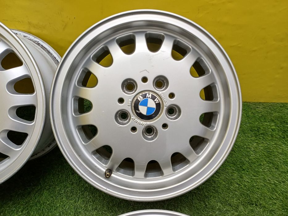 Диски R15 5x120 (Стиль 6) на BMW.