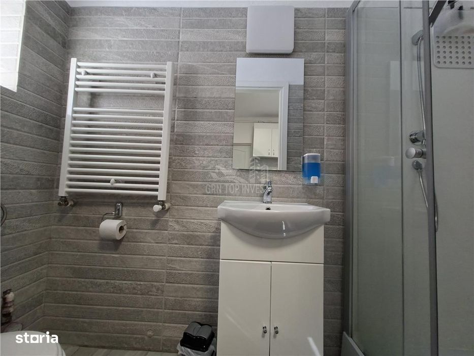 Studio curte proprie 150 mp la casa zona Centrala