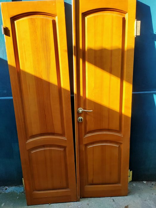 Деревянные двери