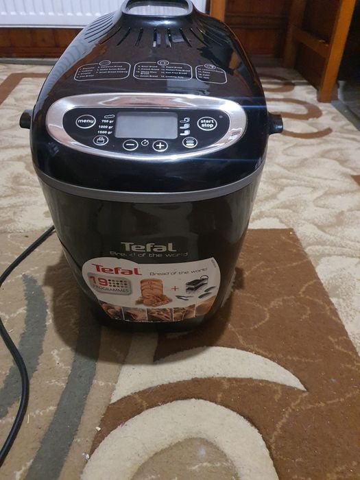 Mașină de pîine nouă