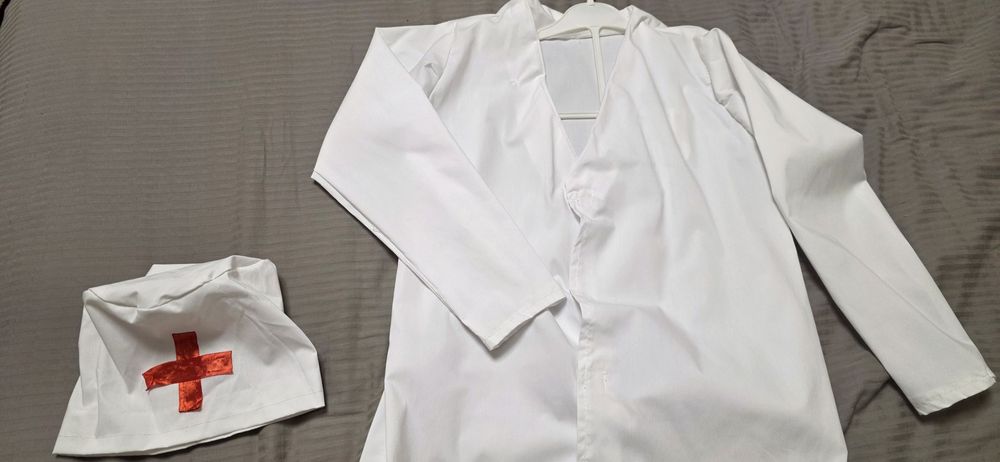 Продам детский костюм врача (доктора)