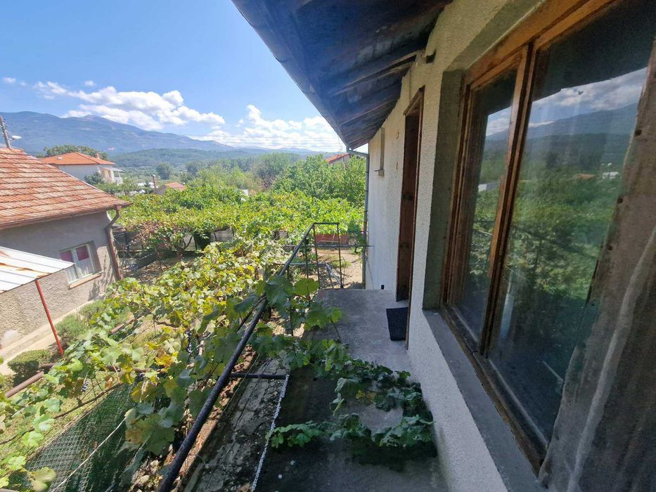 Обзаведена къща в село Блажиево