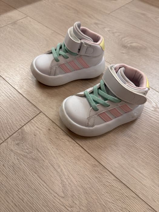 Детски маратонки  Adidas - 20 номер