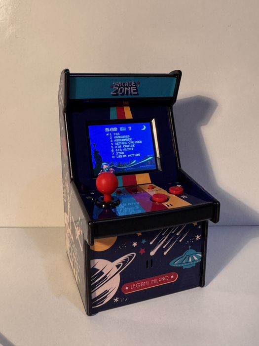 Мини аркаден автомат Legami, 240 игри с батерии
