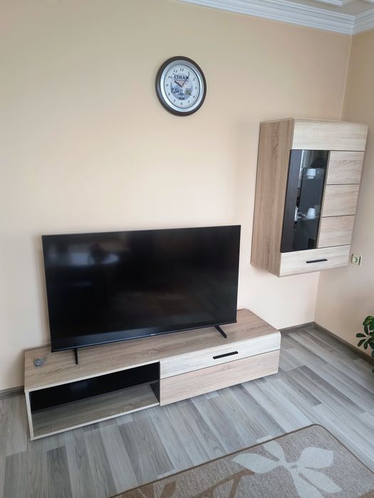 Тв шкаф и шкаф с витрина