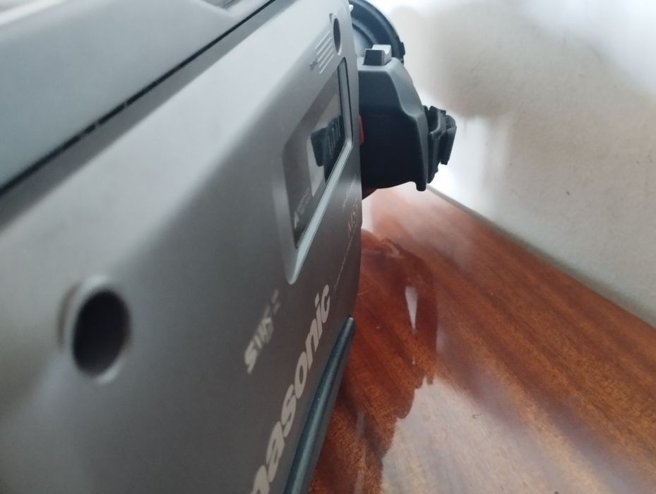 Продавам камера Panasonic nv-ms5