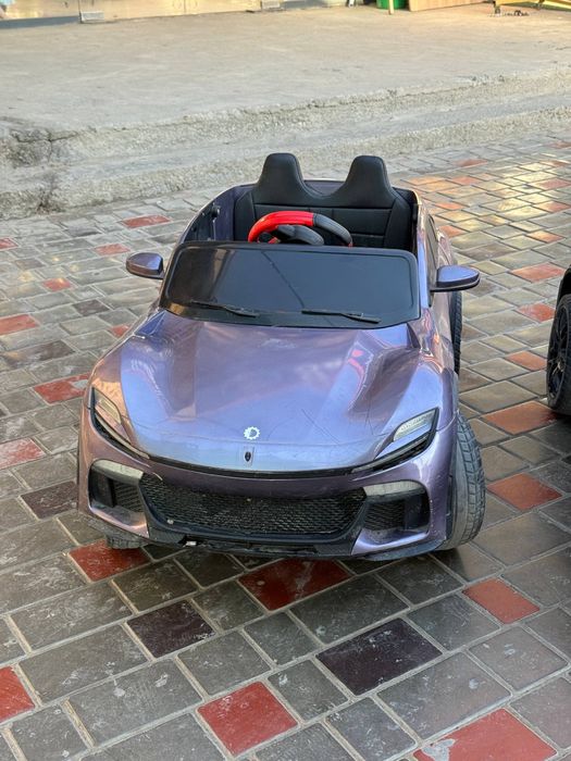 Детский автомобиль
