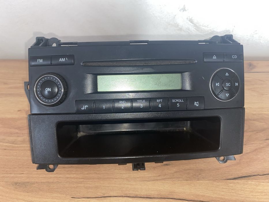 radio original de Mercedes-Benz pentru Mercedes-Benz Vito,