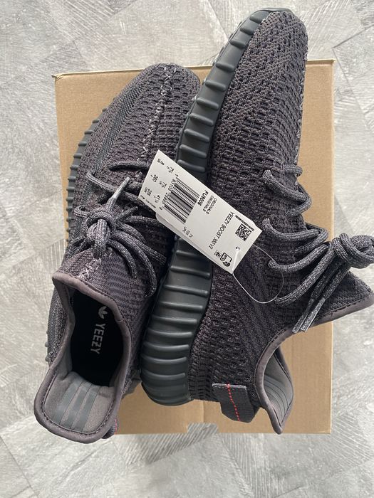 Aducem pe comanda  yeezy boost 350 black reflectiv cat  SI ALTE MODELE