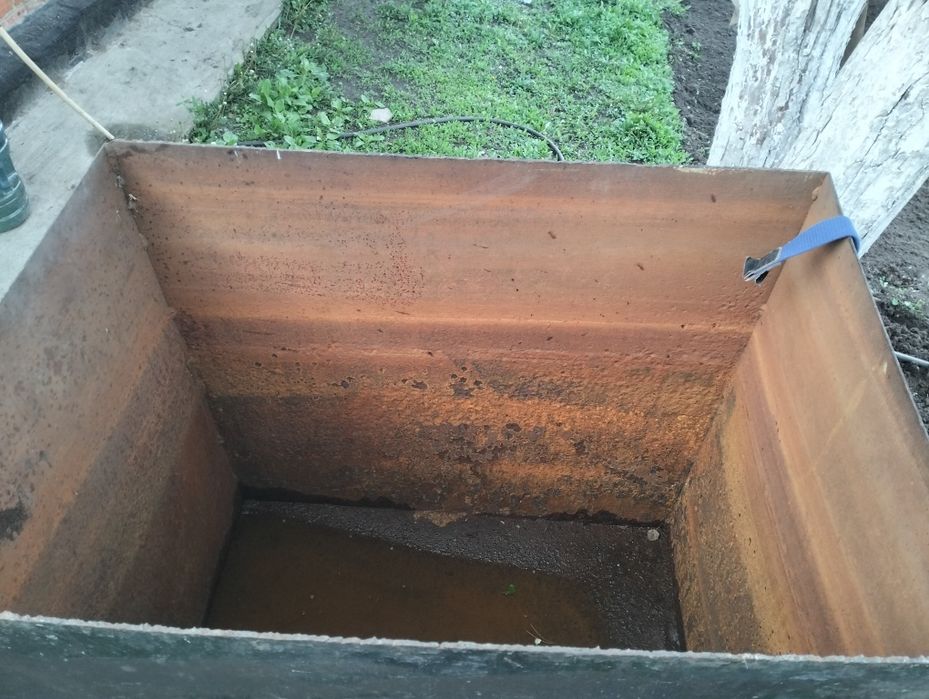 Продам емкость под воду или отходы