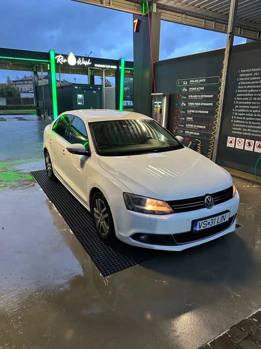 VOLKSWAGEN Jetta 2012 — imagine 2