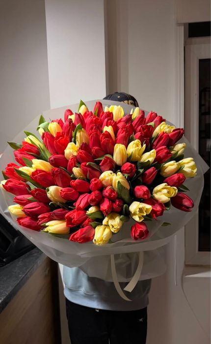 101 тюльпаны 9900тг Қызғалдақ 101 роза