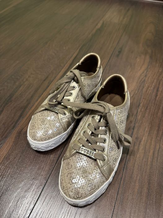 Дамски кецове Guess