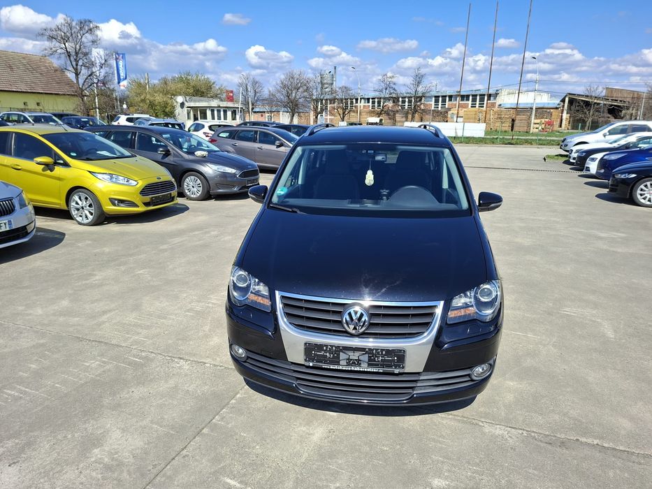 VW Touran, an 2010,1400 benzină, 140 cp,euro 5