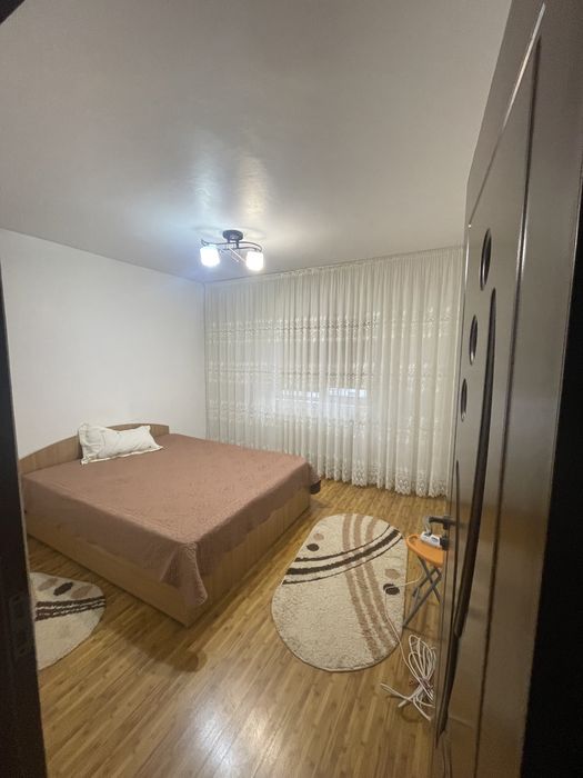 Închiriez Apartament - zona I-uri.