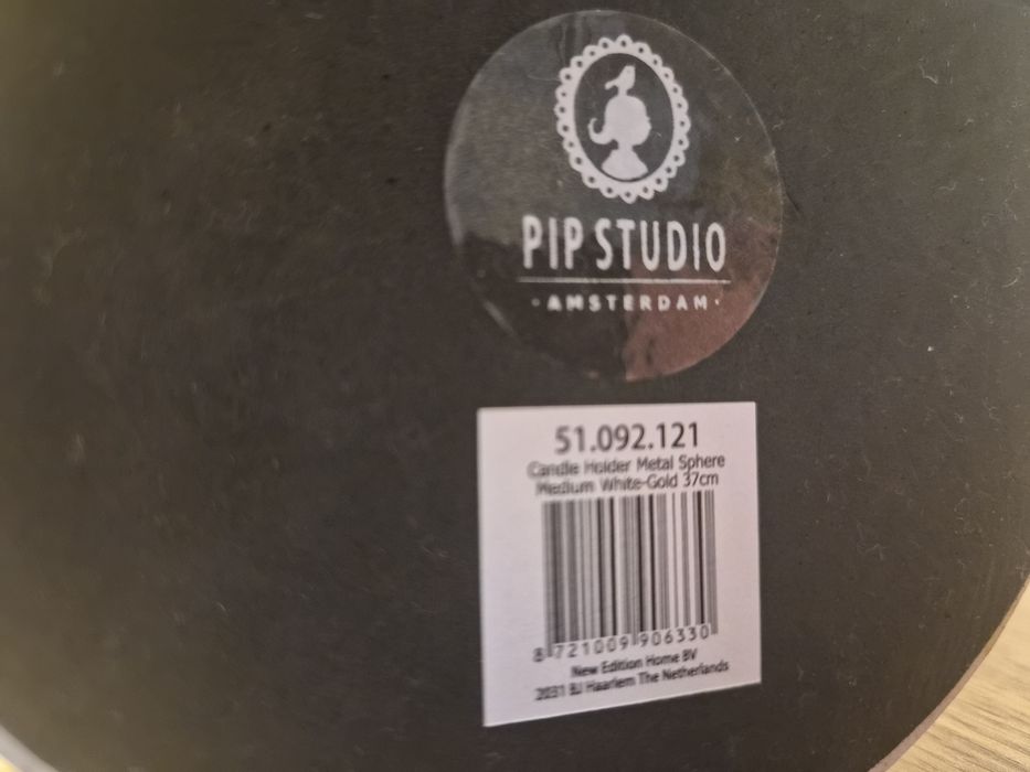 Две вази и три свещника