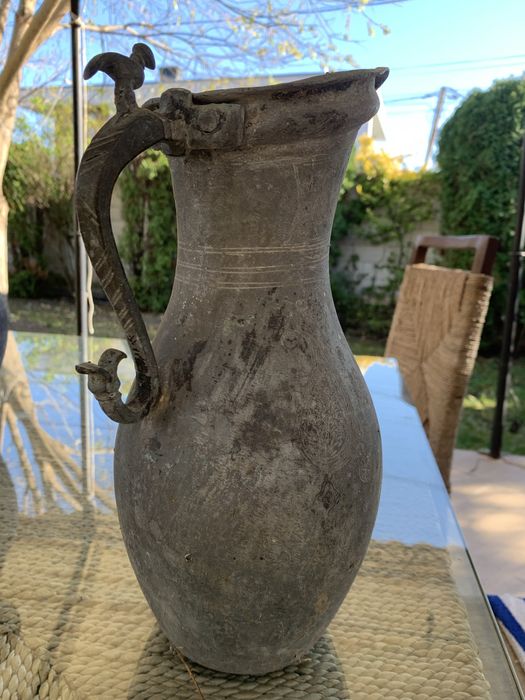 Старинни съдове за колекция