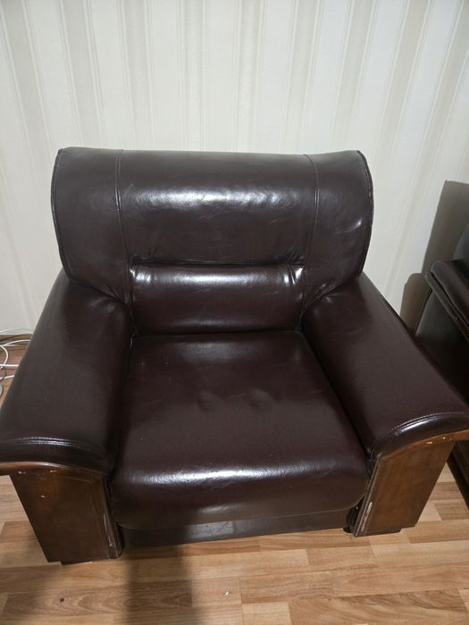 Продам б/у кресло