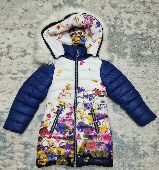 Куртка тёплая  зимняя.