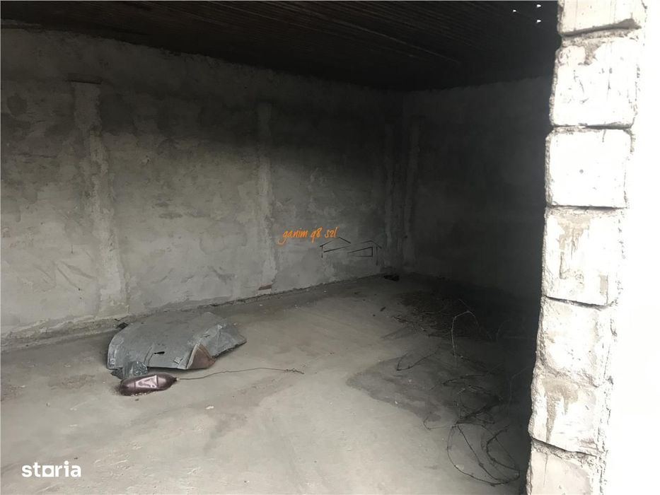 Casa de vanzare in Golesti, parter si etaj , 220 mp construiti , teren