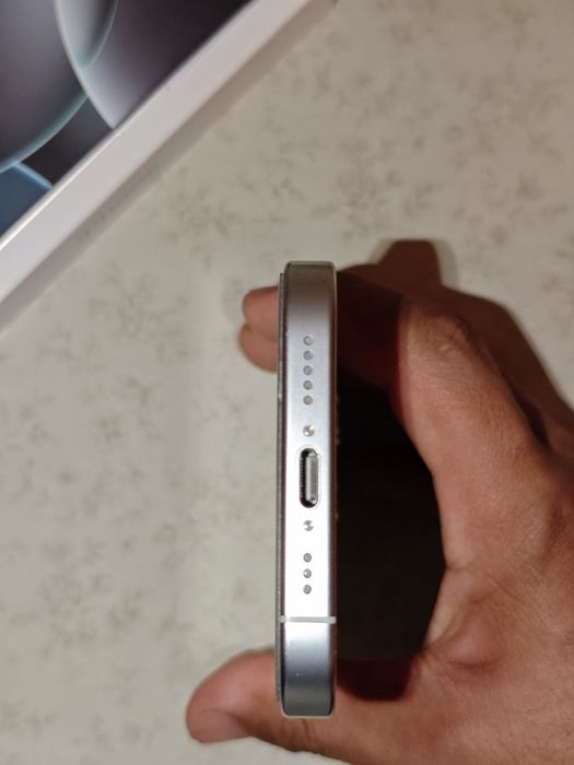 iPhone 16 pro 128 Гб аккумулятор 100%