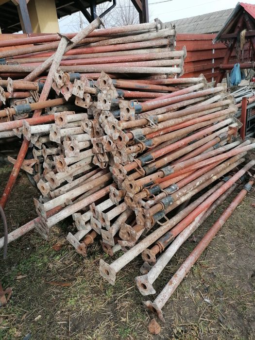 Execut săpături  cu buldo si miniexcavator, inchirez schela si popi