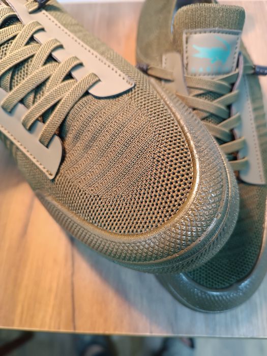 Кроссовка новый 41 размер