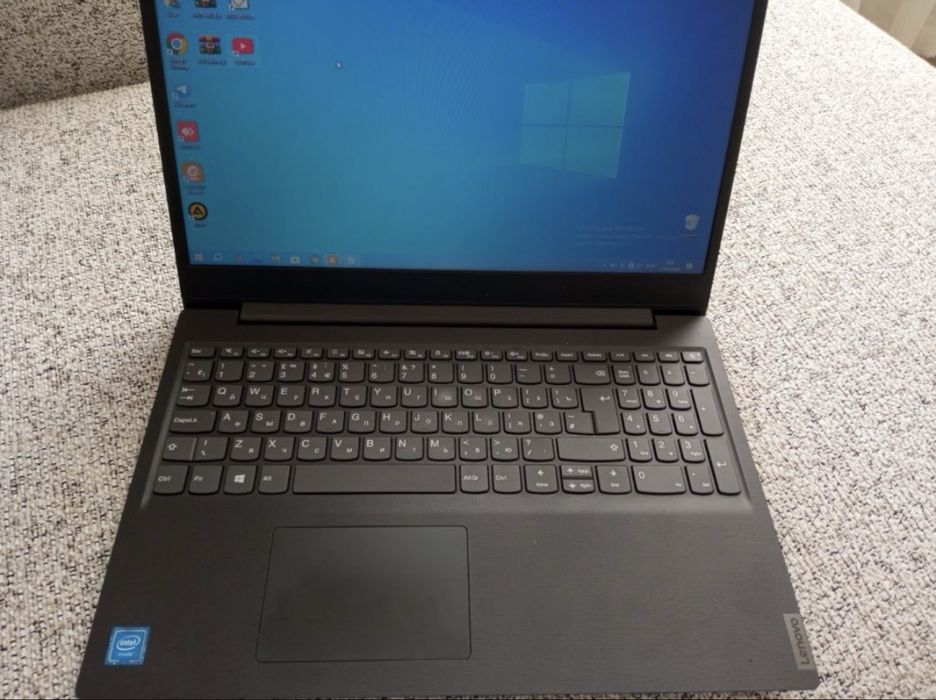 Notebook Lenovo holati ideal kelishtirib beraman katobka dokumenti bor