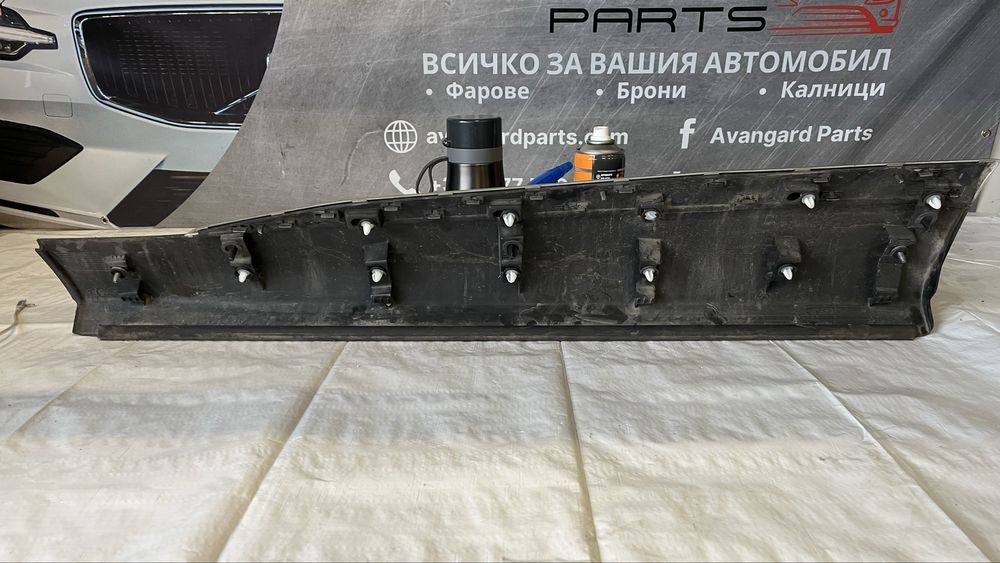 Декоративна лайстна за предна дясна врата Peugeot 2008 2 (2019-)