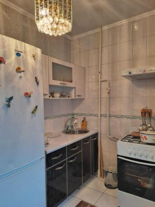 Продается 1 комнатная переделанная в 2х Яккасарайский р-он