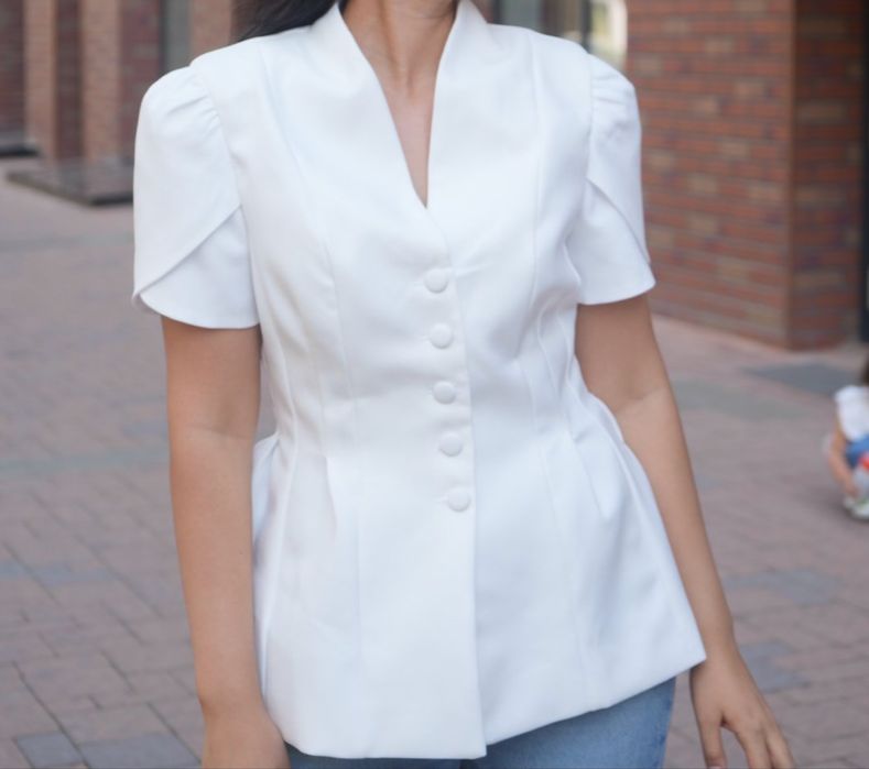 Пиджак белый