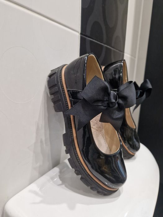 Лачени обувки за момиче, 32н.