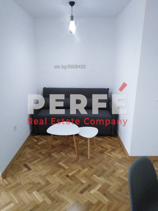 Дава се под наем Двустаен апартамент в Бургас, Център - 48 кв.м за 408 € - Снимка #2