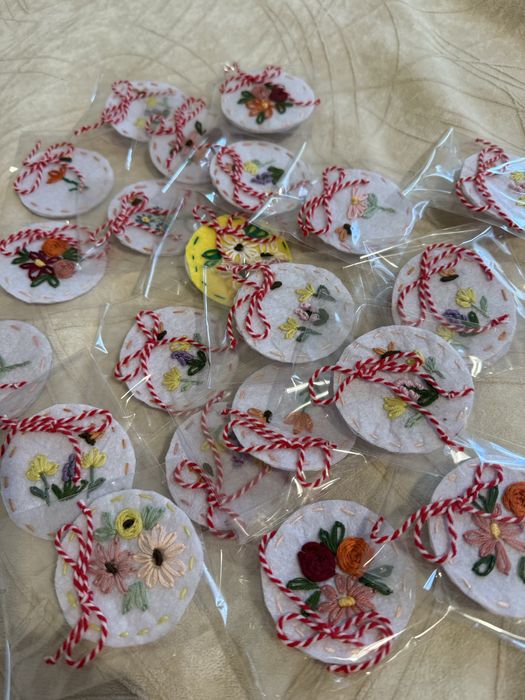 Ръчно изработени мартеници