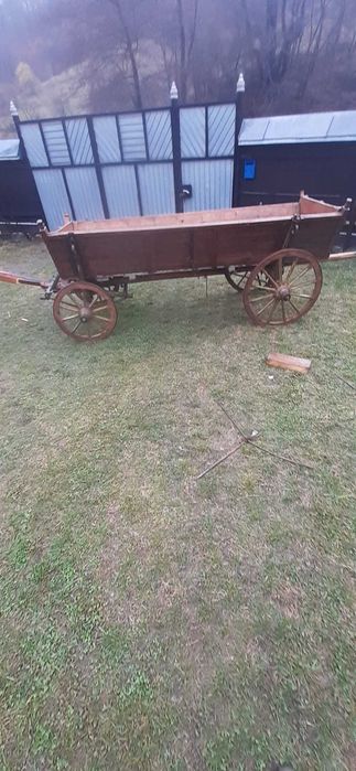 Caruta rustica din lemn