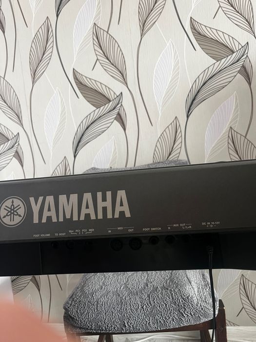 Продавам клавир YAMAHA PSR-640